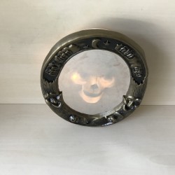 Spooky Skull Mirror. Halloween.