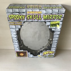 Spooky Skull Mirror. Halloween.