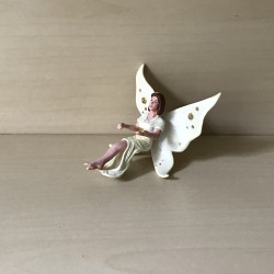 Papo : Engel. 8 cm. breed en 11,5 cm. hoog Nummer 75