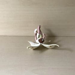 Papo : Engel. 8 cm. breed en 11,5 cm. hoog Nummer 75