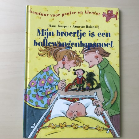 Hans Kuyper: Mijn broertje is een bollewangenhapsnoet.