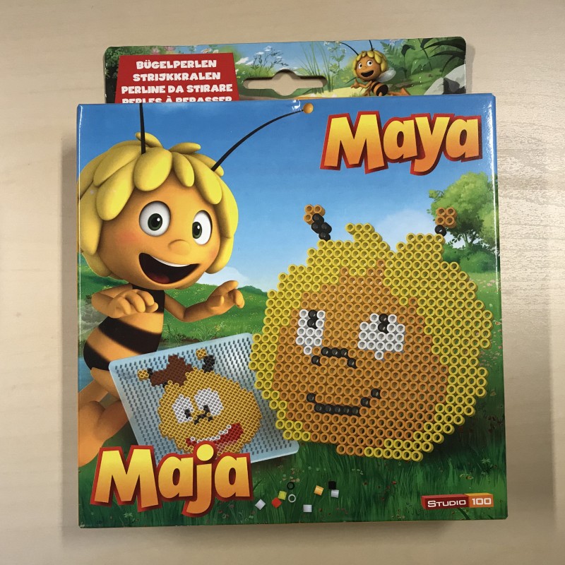 Maya de Bij : Nieuw. Strijkkralen.