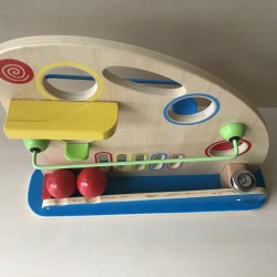 Hape: grote houten ballenbaan. Zie laatste regel.