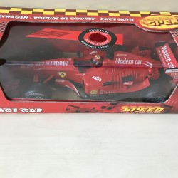 Raceauto met race geluid. Nieuw.