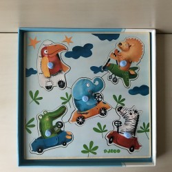 Djeco Puzzelplankje Knopjespuzzel : Olifant en Company. 5 stukjes.