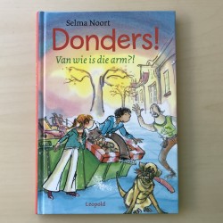Donders! Van wie is die arm?!