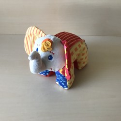 Chicco : Olifant. 16 cm. hoog en 18 cm. lang.