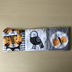 Stoffen boekje : Tijger/ diverse dieren. Knisperboekje.