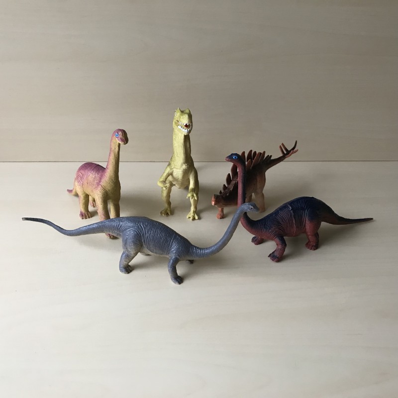 5 verschillende dino’s