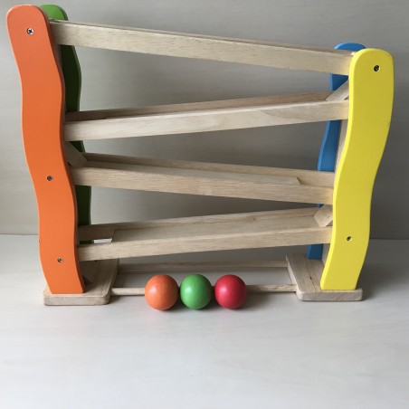 Knikkerbaan met 3 ballen.