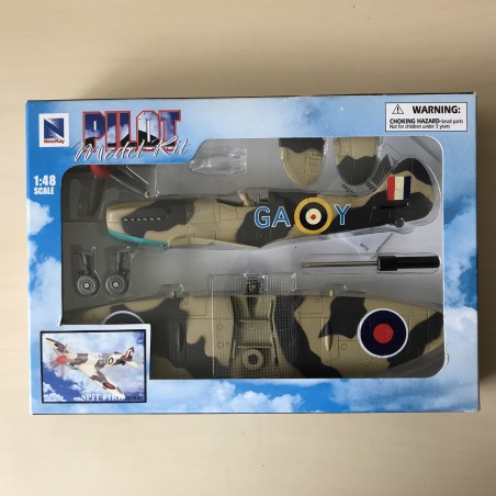 Pilot Model-kit. Nieuw.