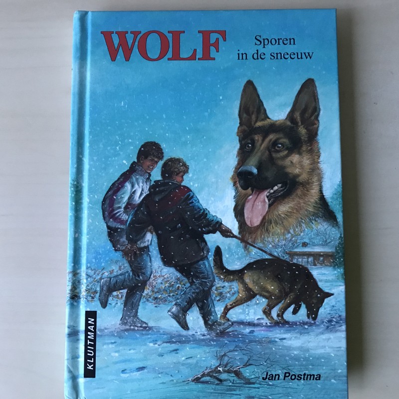 Wolf. Sporen in de sneeuwen.