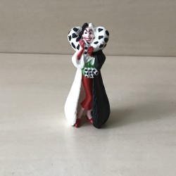 Disney : Cruella de Vil.