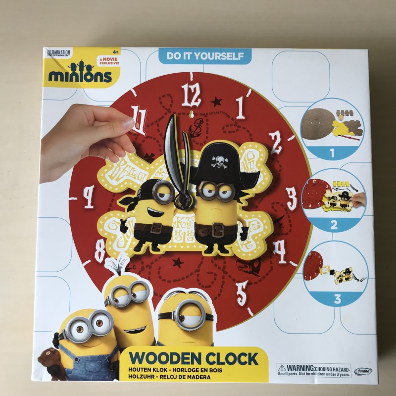 Zelfbouwklok Minions. Ongebruikt
