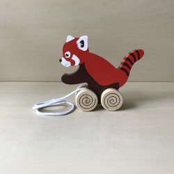 Houten loopdier. 15 cm. lang en 13 cm. hoog.