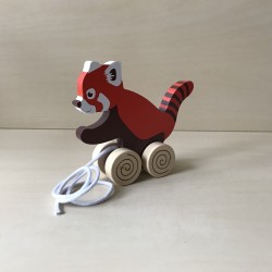 Houten loopdier. 15 cm. lang en 13 cm. hoog.