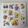 Puzzelplankje Knopjespuzzel : Goki.  Boerderij. 14 stukjes.