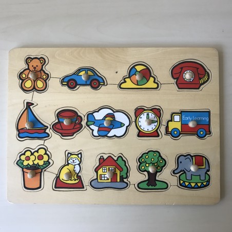Puzzelplankje Knopjespuzzel : 14 stukjes.