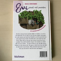 Evi praat met paarden