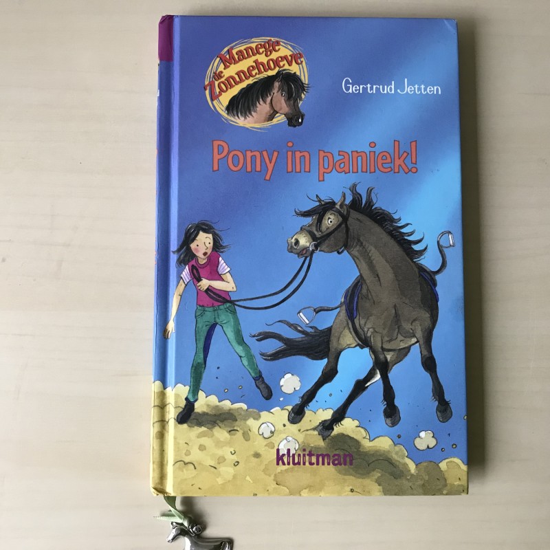Manege de Zonnehoeve : Pony in paniek