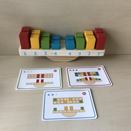 Balans spel / Evenwichtspel van hout. Montessori. Met gewichten.