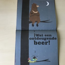 Wat een ondeugend vogeltje.