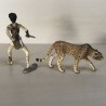 Schleich : Jager met panter. Bovenkant hoofd jager is 9 cm. hoog. Set 2.