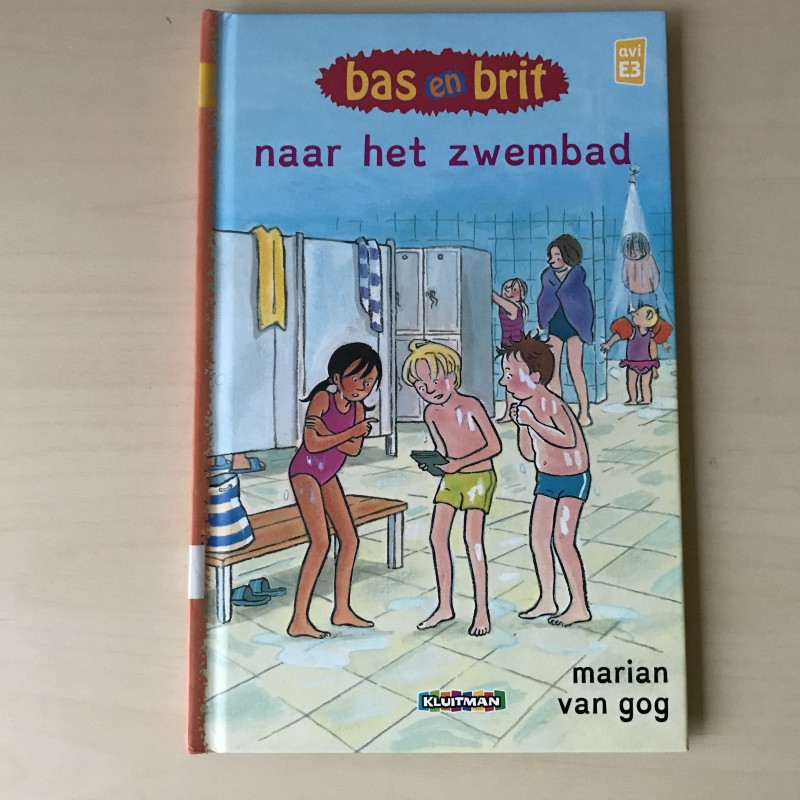 Bas en Brit : Naar het zwembad,
