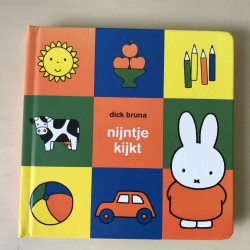 Nijntje kijkt