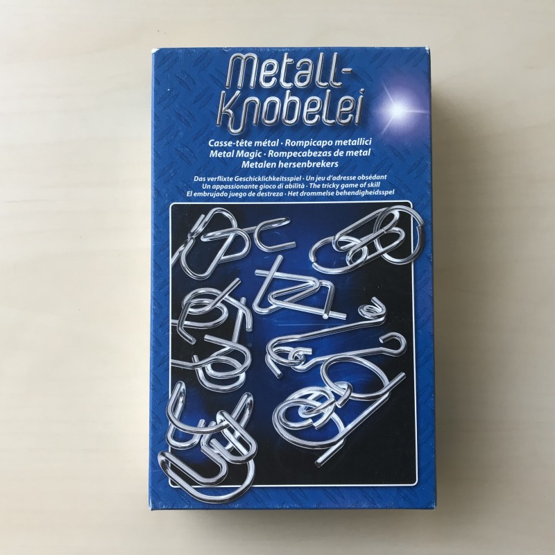 Metalen hersenbrekers.