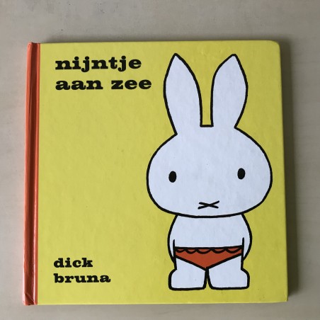 Nijntje : Nijntje aan zee