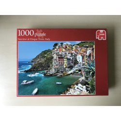 Servies at Cinque Terre, Italy. 1000 stukjes.