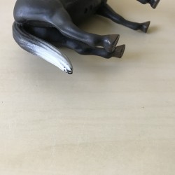 Bruder : Paard. 13 cm. hoog en 17 cm. lang.