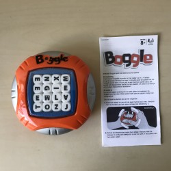Boggle: Boggle draaien en schudden.  Met elektronische klok