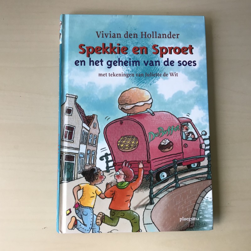 Vivian den Hollander : Spekkie en Sproet en het geheim van de soes.