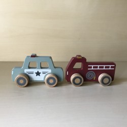 Little Dutch : Houten auto’s, hulpdiensten.