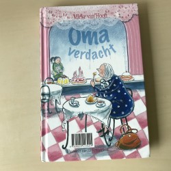 2 titels: De verdwenen oma en Oma verdacht