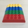 Duplo : 8 afgeronde blokjes. Voetjes. Set 3.