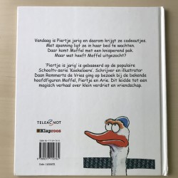Moffel en Piertje. Piertje is jarig