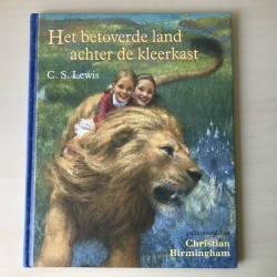 Het betoverde land achter de kleerkast