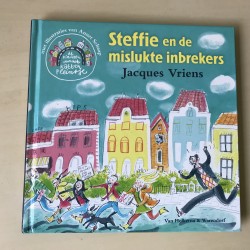 Jacques Vriens: De kinderen van het kattenpleintje: Steffie en de mislukte inbrekers
