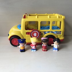 Fisher Price : Little People. Schoolbus met geluid en 4 figuren.