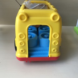 Fisher Price : Little People. Schoolbus met geluid en 4 figuren.