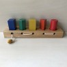 Houten rijgspel.