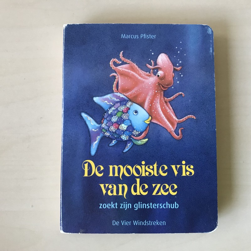 De mooiste vis van de zee zoekt zijn glinsterschub
