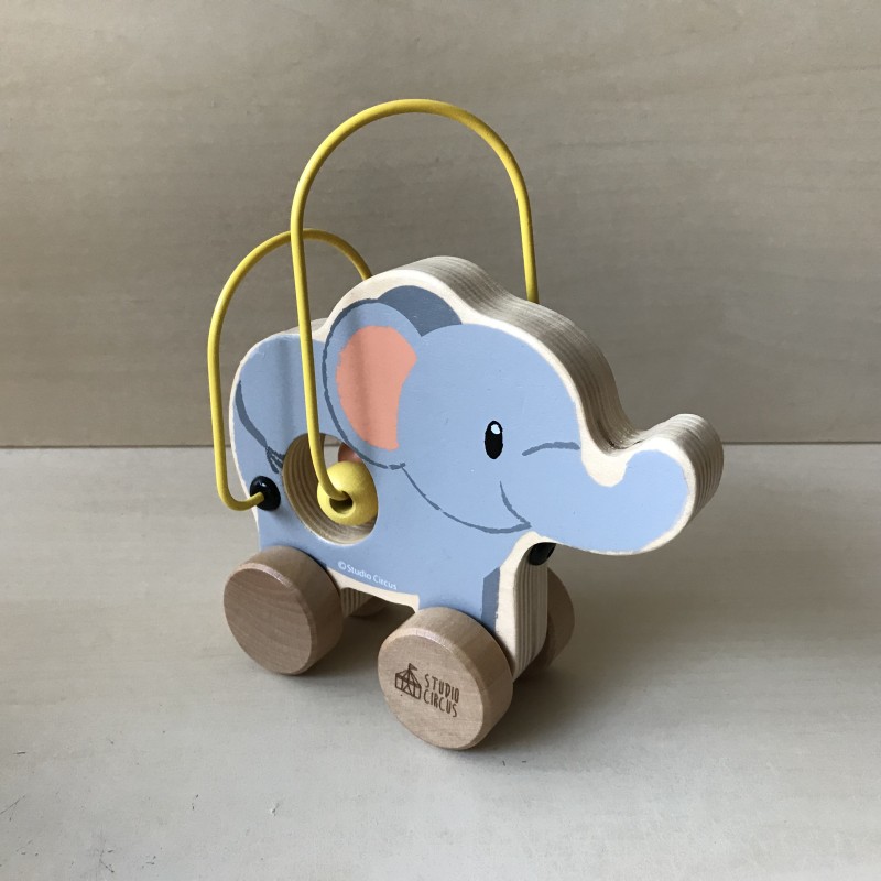 Trekfiguur Olifant. 14 cm. lang en 17 cm. hoog.