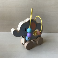 Trekfiguur Olifant. 14 cm. lang en 17 cm. hoog.