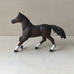 Papo : Paard. 17 cm. lang en 11,5 cm. hoog.