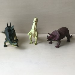 3 Dino’s