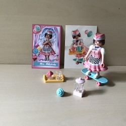 Playmobil :   Mrs. Milkshake. 70389..